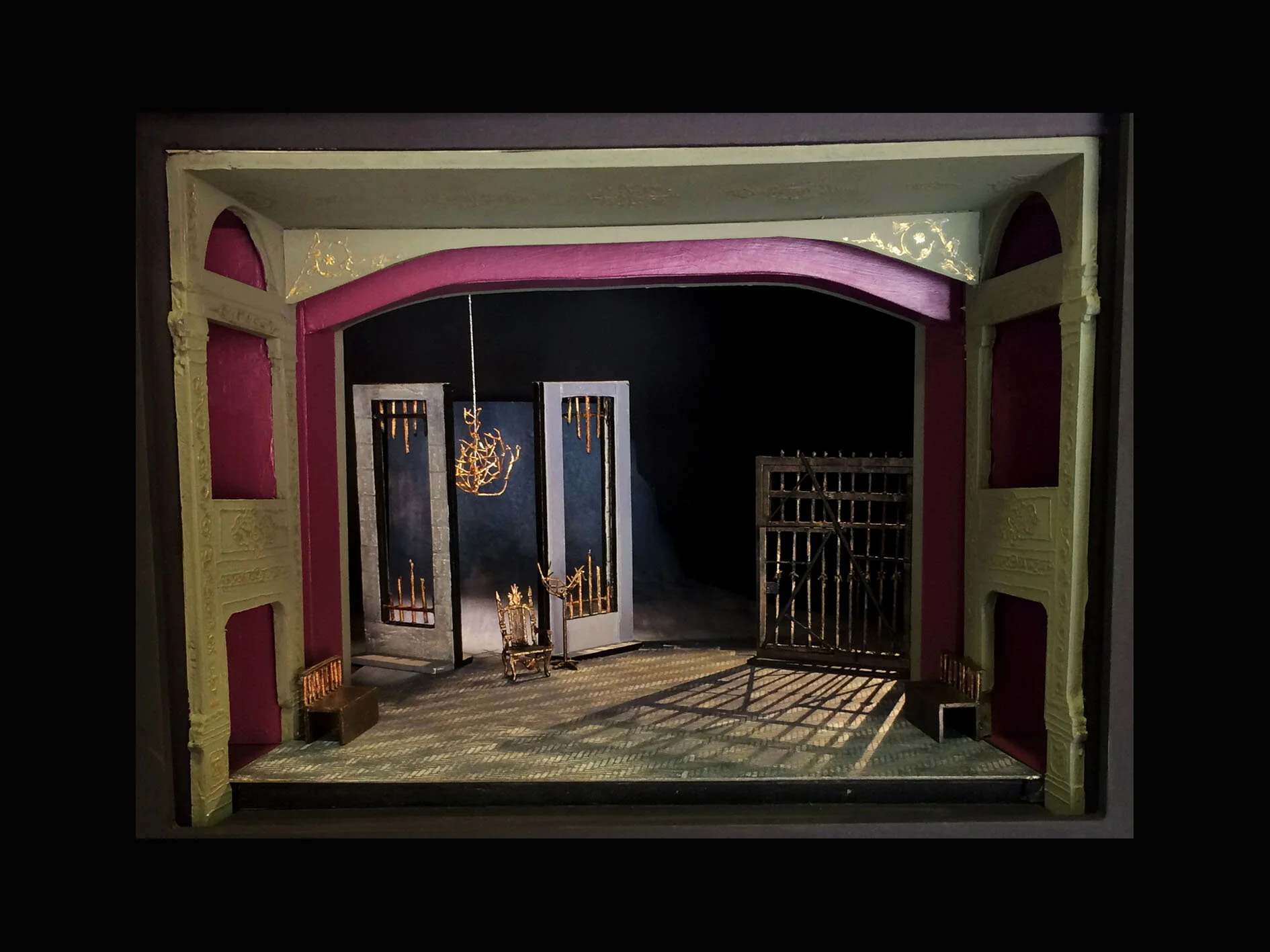 king lear modelbox.jpg