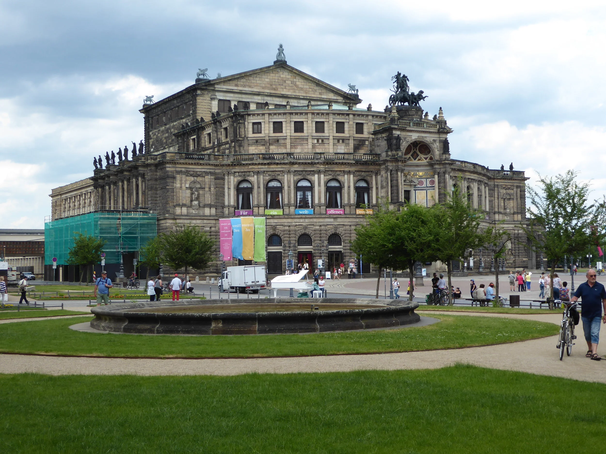 Three photos of a side trip we made to Dresden on our way to Berlin.