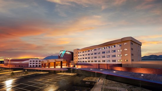 twin-arrows-navajo-casino.jpg