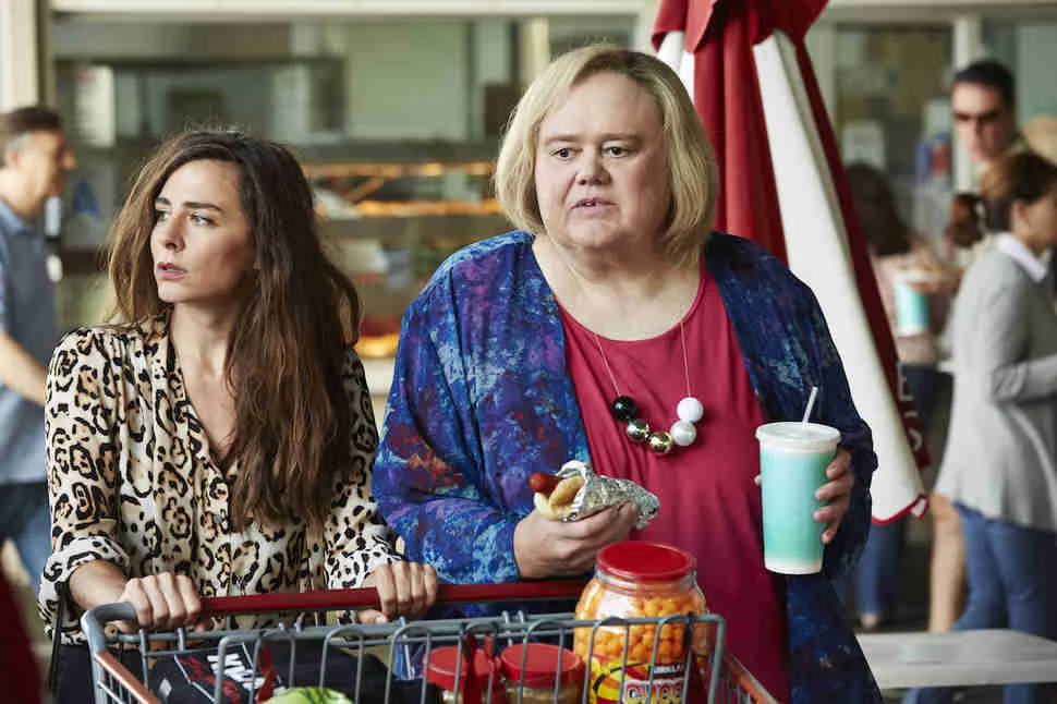 Mrs. Baskets to Penelope: "I'm not as simple as you think"