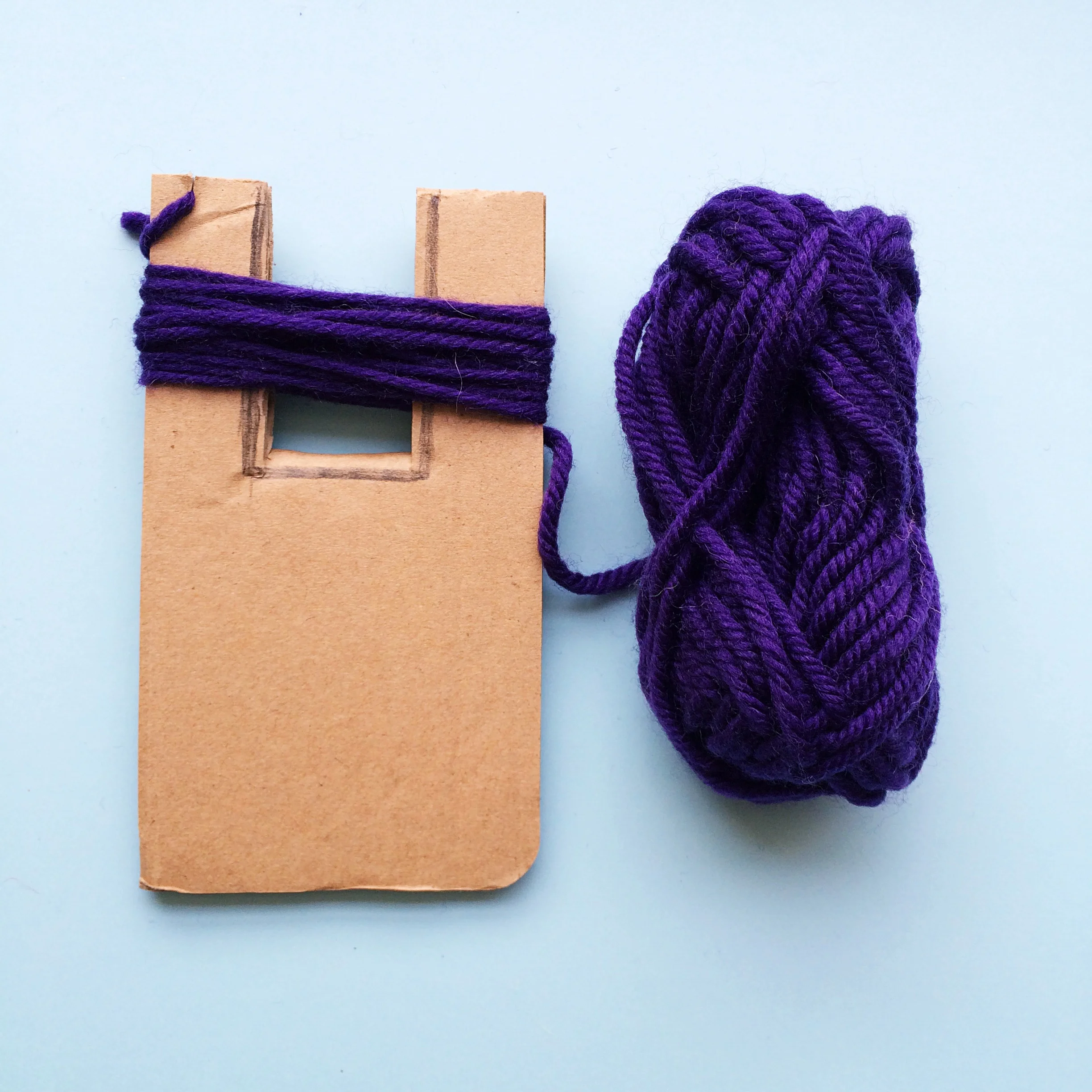 Cardboard Pom Pom Maker Handy With Scissors Cardboard Pom Pom Maker Handy With Scissors