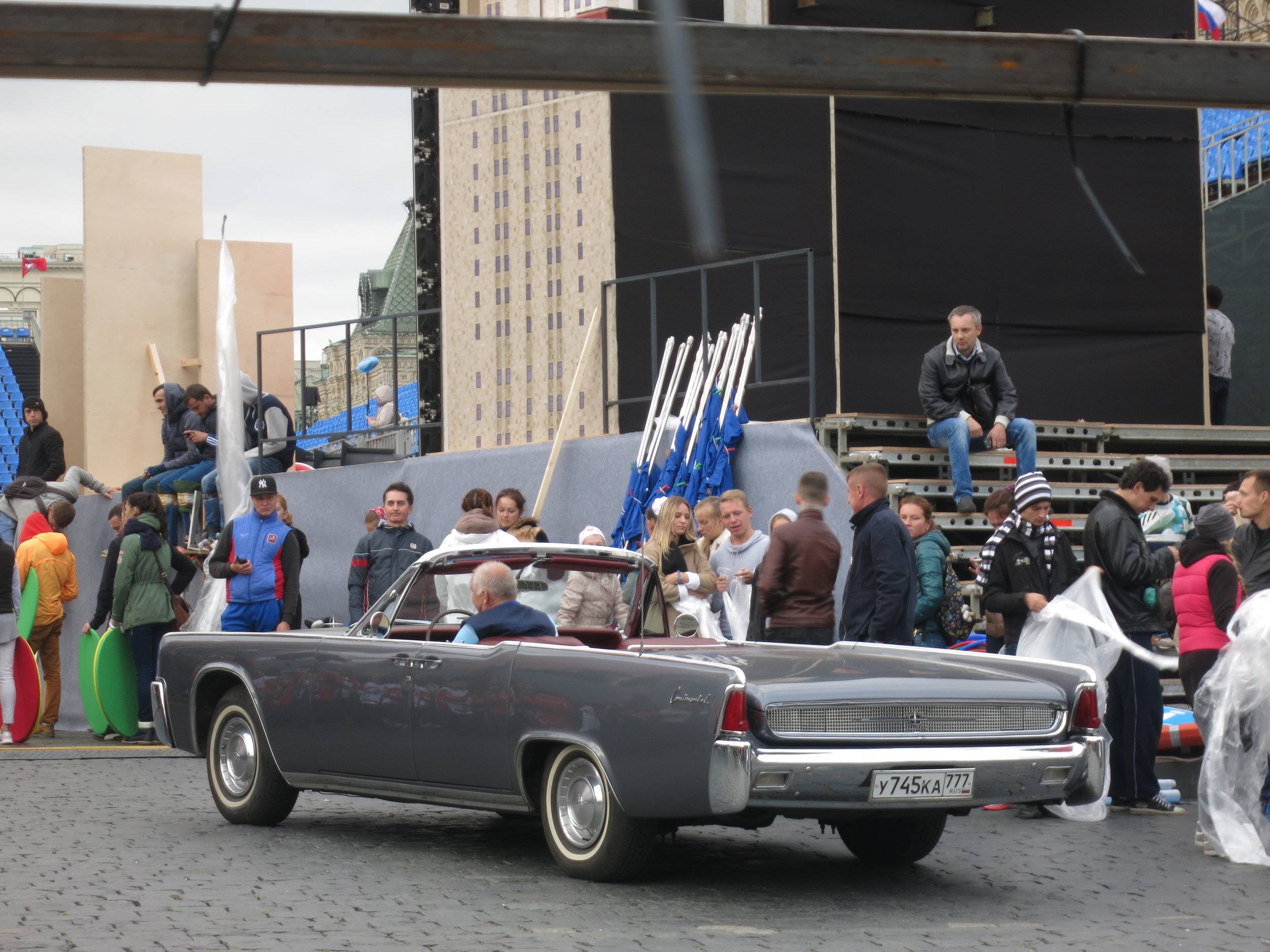 One of my dream cars, a decidedly non-European early 1960's Lincoln Continental in Moscow's Red Square. 