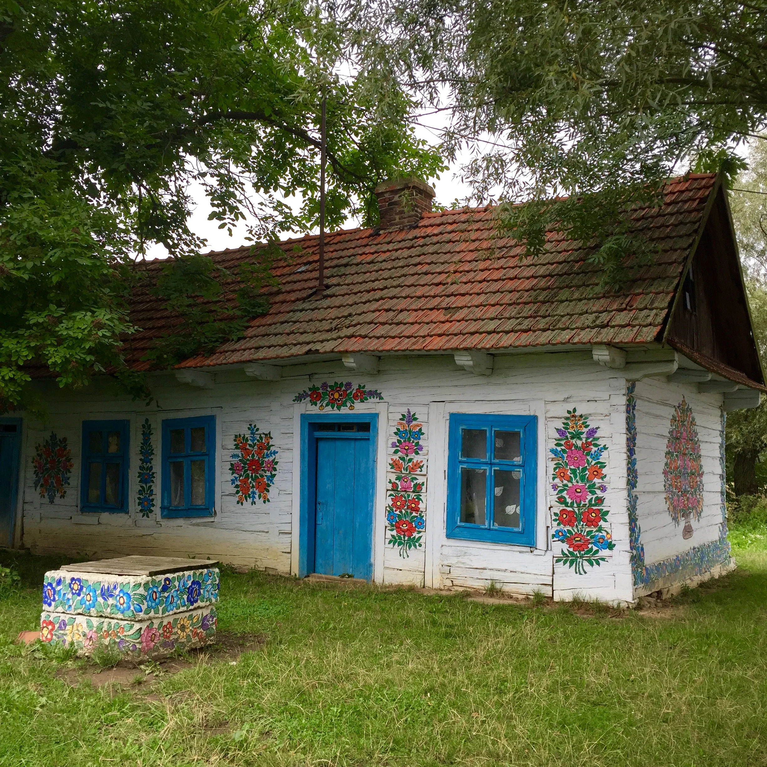 One of many things seen along Polish highways... in this case, the painted village of Zalipie.