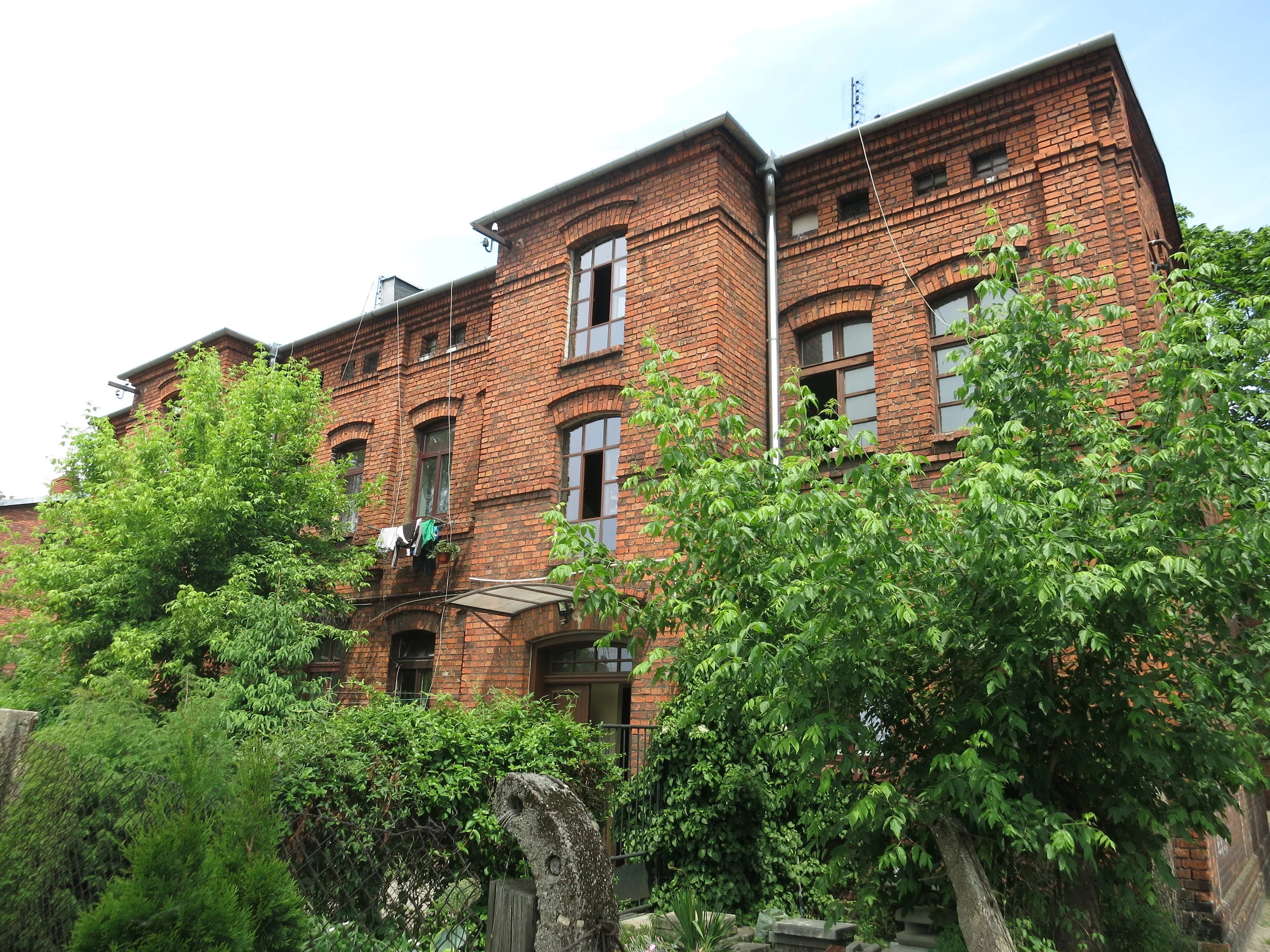 Most of the former work housing is still lived in...