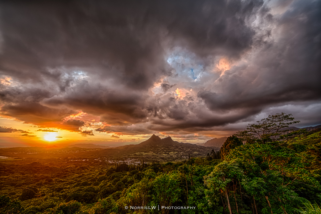 dA-Crazies-Olomana-Sunrise-20130608-001.jpg