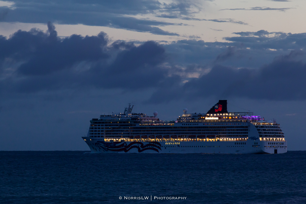 Sunset-Kakaako-20130622-025.jpg