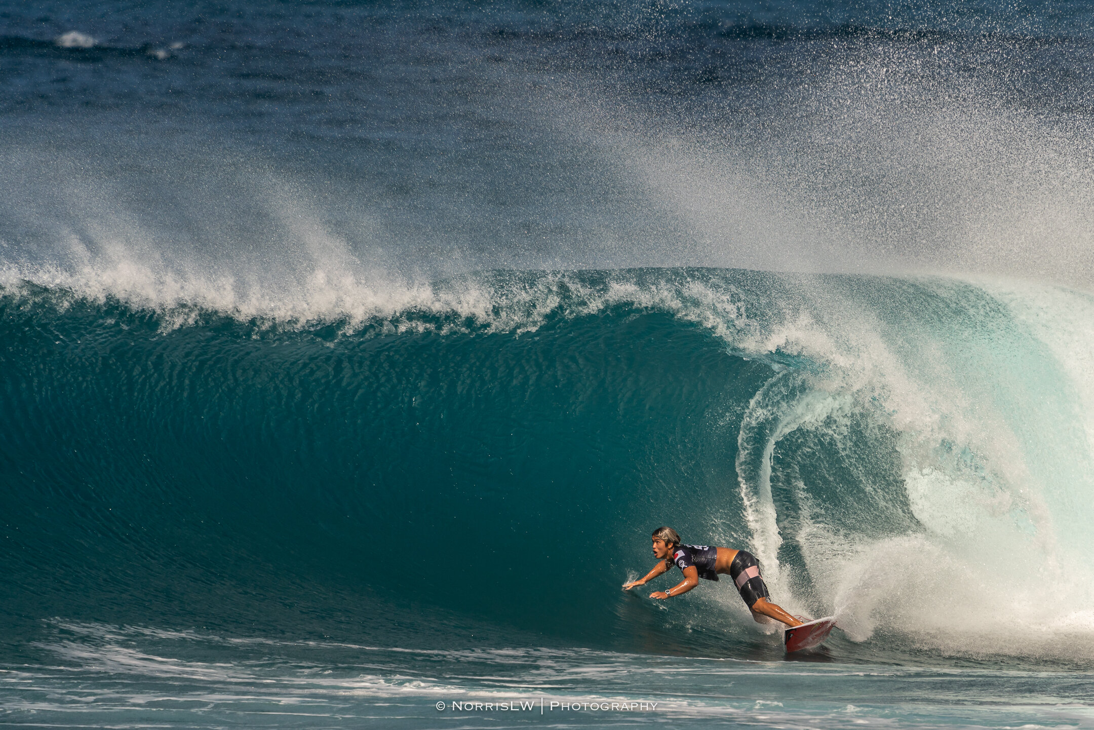 norrislwphotography-IG-billabong-pipe-master-20201220-010.jpg