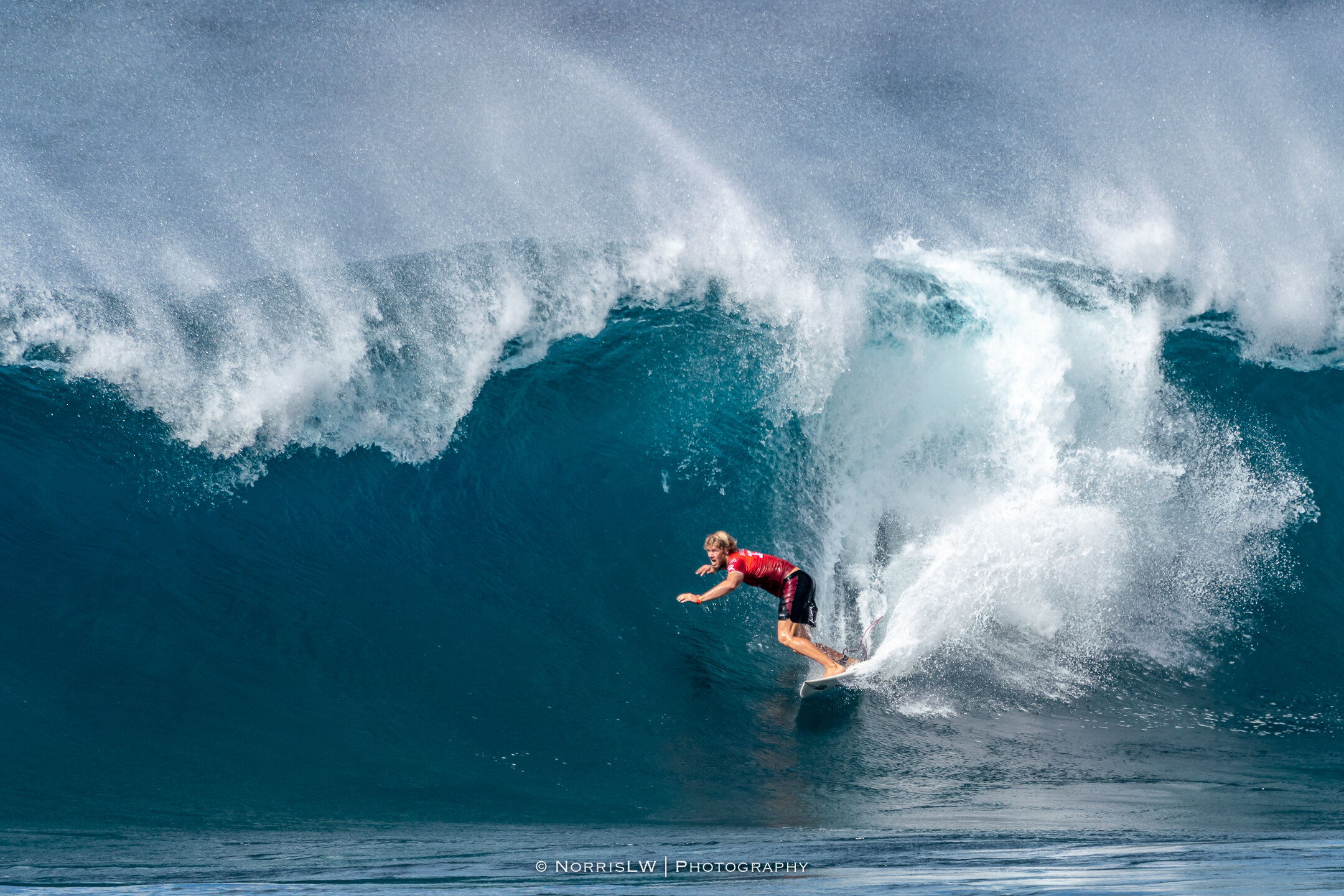 norrislwphotography-IG-billabong-pipe-master-20201220-044.jpg