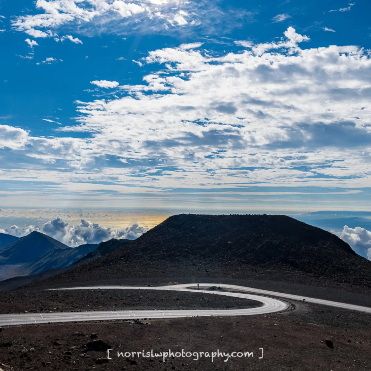 Fresh air for Happy Aloha Friday 🤙 

#happyalohafriday 
#maui 
#haleakalasummit 
#highaltitude 
#freshair 
#luckywelivehawaii 
#islandlife 
#ighawaii