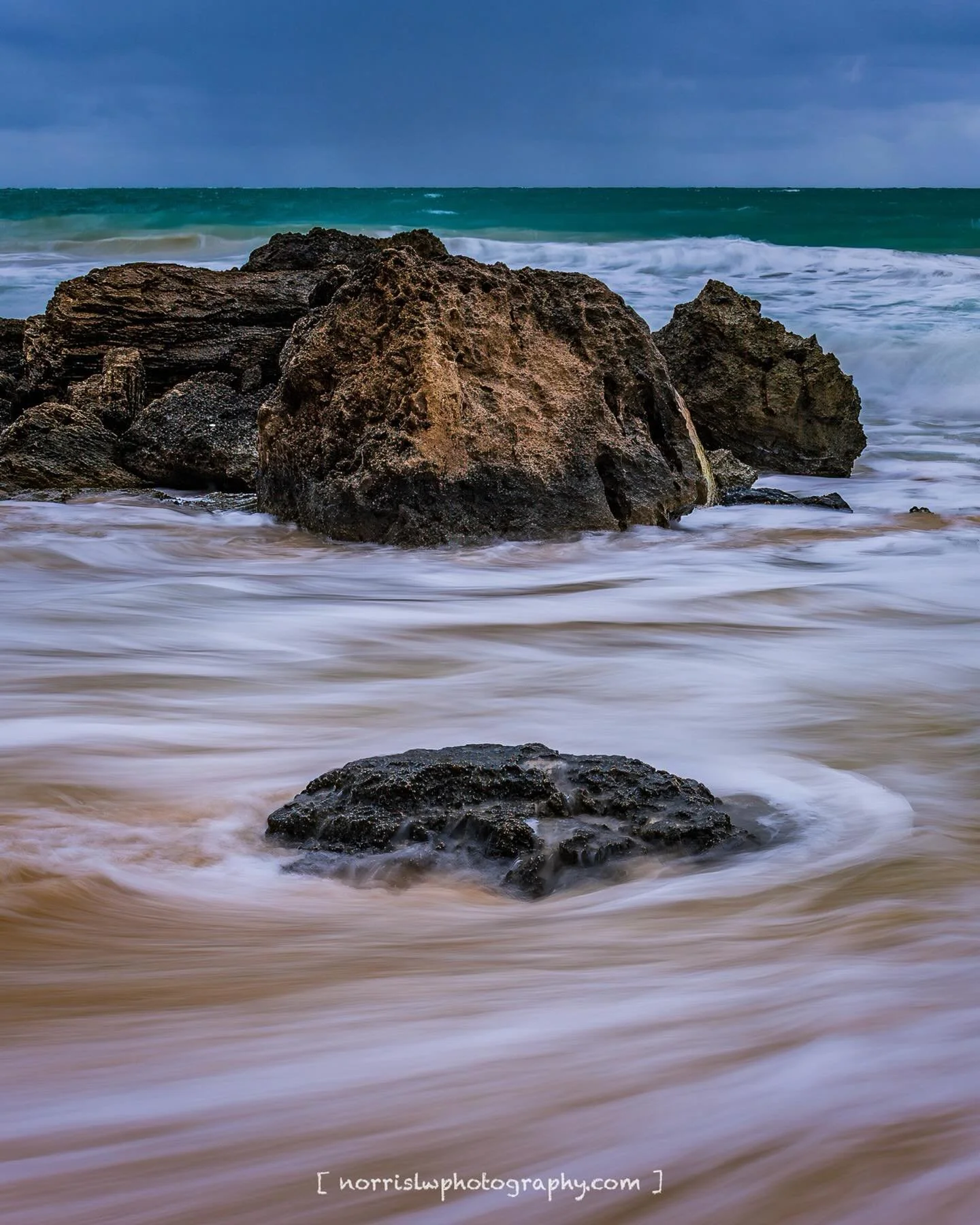 Happy Aloha Friday 🤙

#alohafriday #weekend #luckyweliveinhawaii #protectouroceans 
#landscape