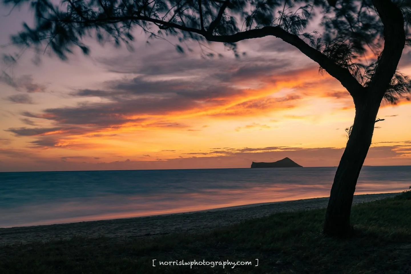 A moment to remember, smooth delicious morning panache 🌈

#sunrise #hawaii #landscape #skylovers