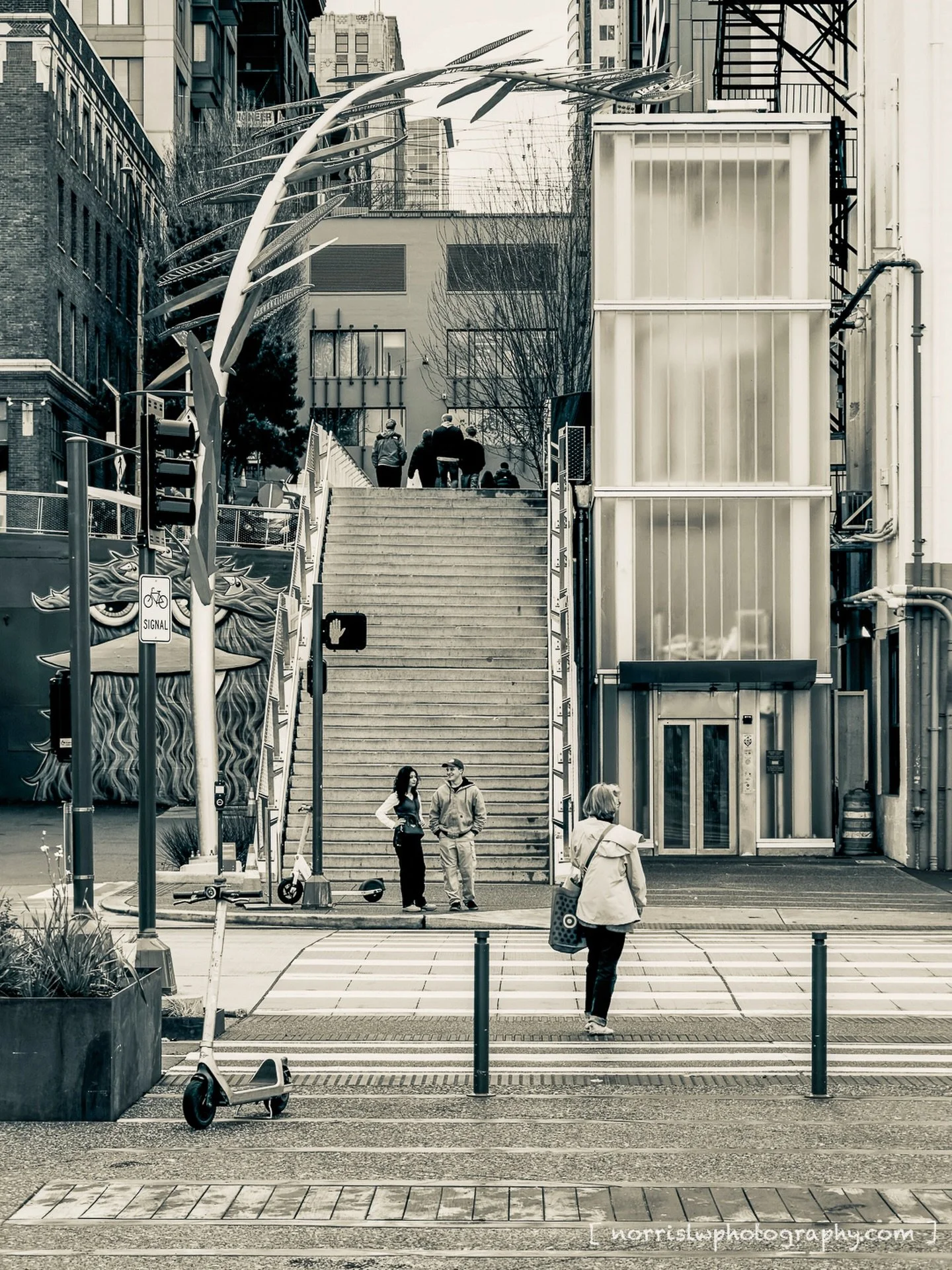 A walk at the waterfront 🐟

#streetphoto #travel #seattle #waterfront