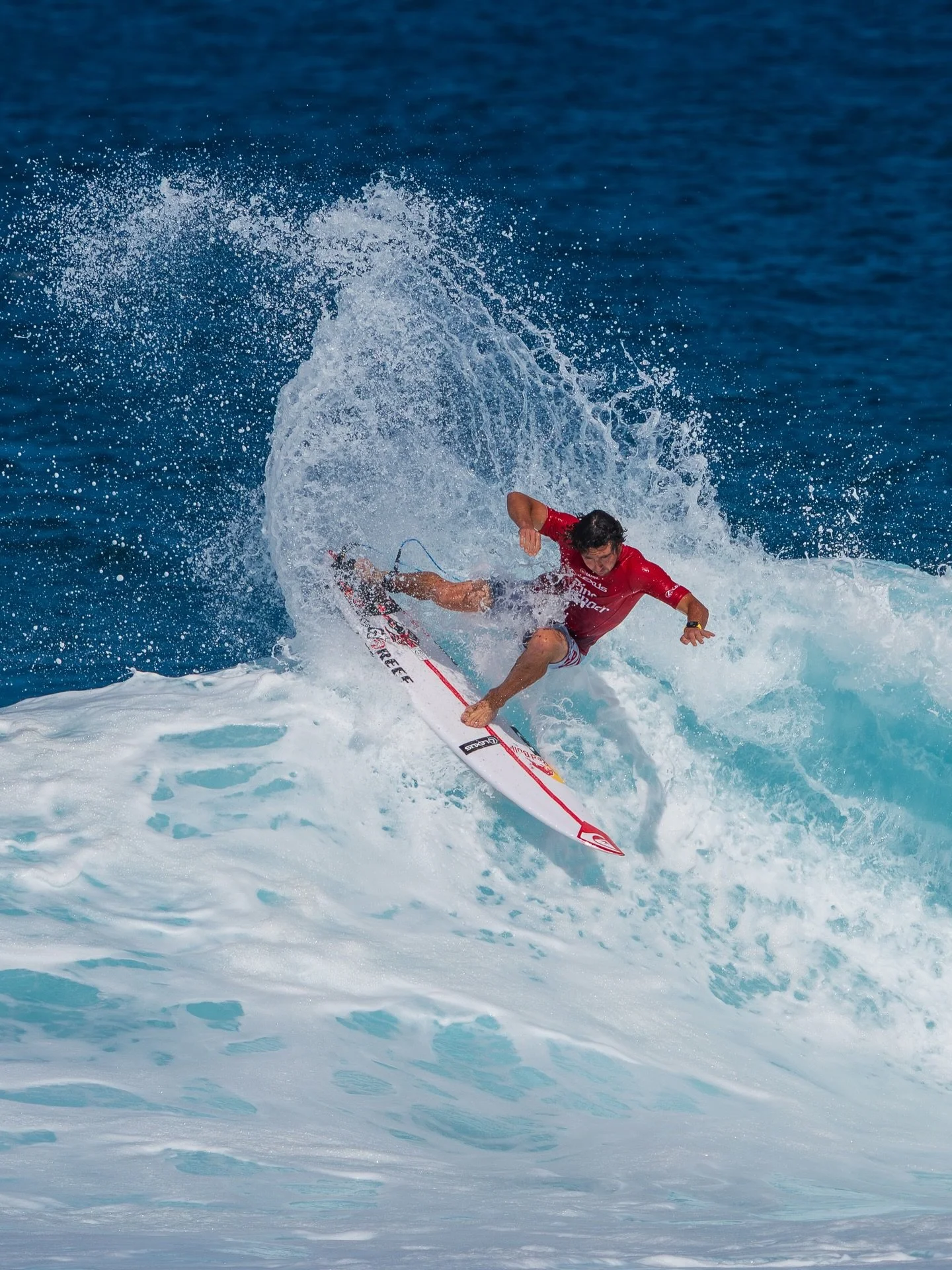 Nice surf sesh 🏄&zwj;♂️🌊🤙

#lexuspipechallenger #northshoreoahu #surf #wsl #billabong