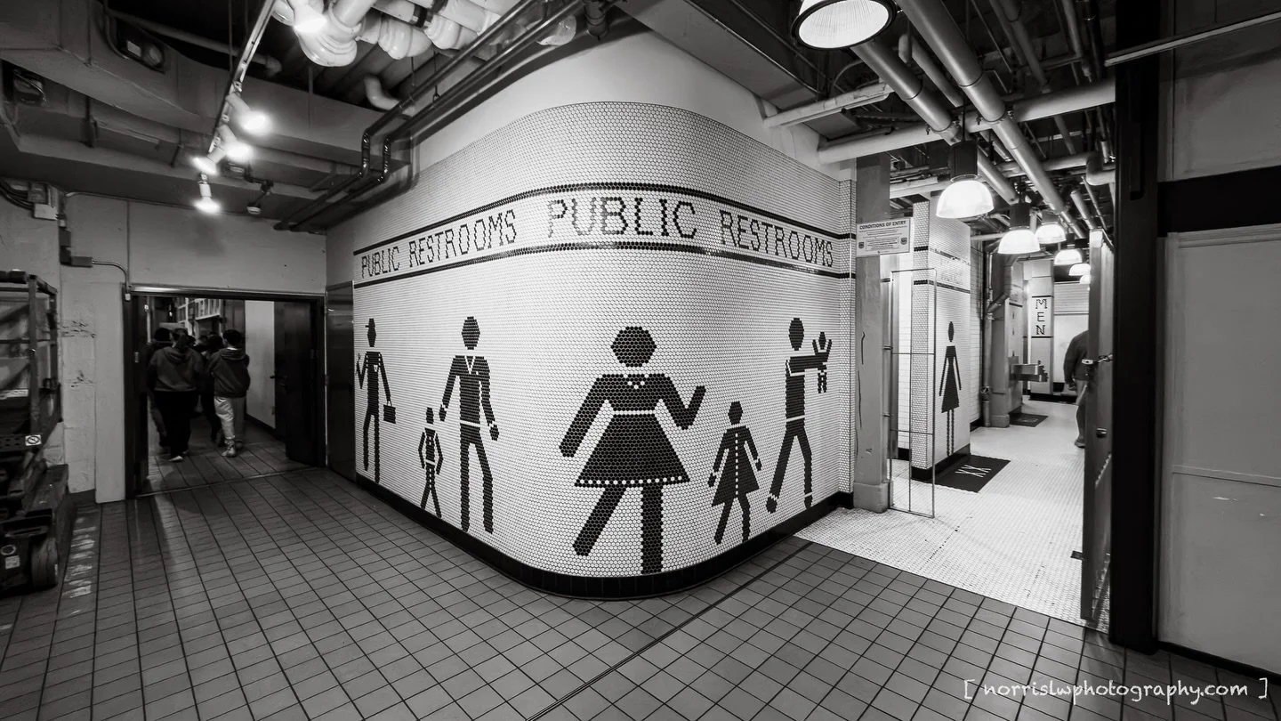 Walking Wednesday🚶

#walk #wednesday #streetphotography #citywalk #bwphoto