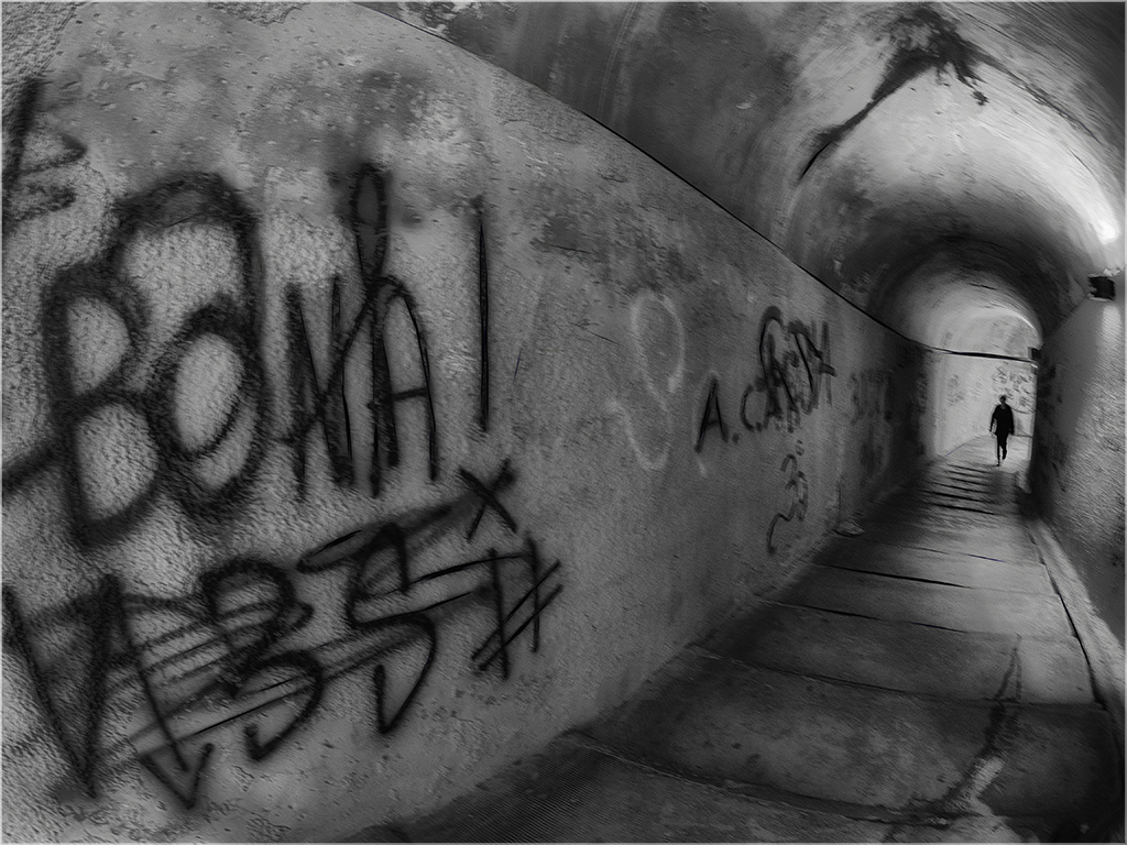 underpass lucca italy.JPG