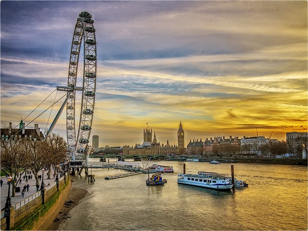 london sunset - anastasia tompkins.JPG