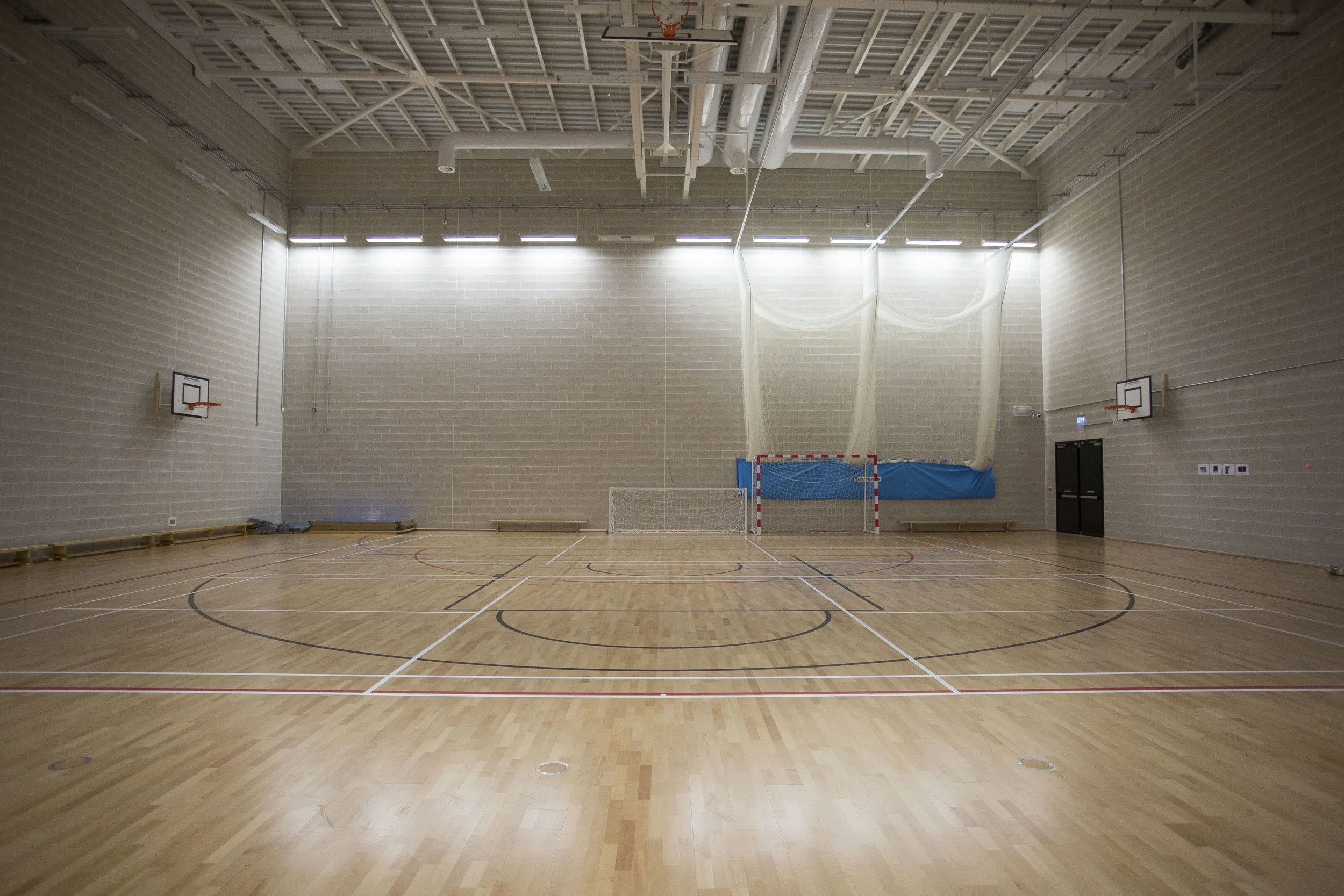 ark elvin sports hall.jpg
