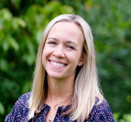 Amy Oeschgar - Kindergarten Amy holds a bachelor’s degree in Psychology from The George Washington University in Washington, D.C. and a master’s degree in Education with a certification in school counseling from Temple University in Philadelphia, PA. She was employed as a secondary school counselor for nearly eight years, working with students ranging from 5th grade through 12th grade. In 2016, she moved to Georgia and took some time off from work to stay home with our two children, who both currently attend The Garden. Amy is thrilled to be a part of the special community here at The Garden and to help with the wonderful educational opportunities provided to students through a student-centered, nature immersive program.
