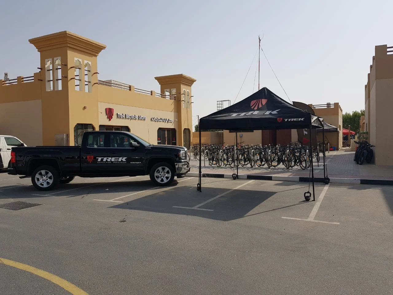 Al Qudra Cyclist Trek Concept Store Trek Bikes Al Qudra On Time