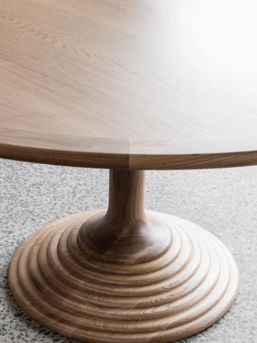 PEDESTAL TABLE