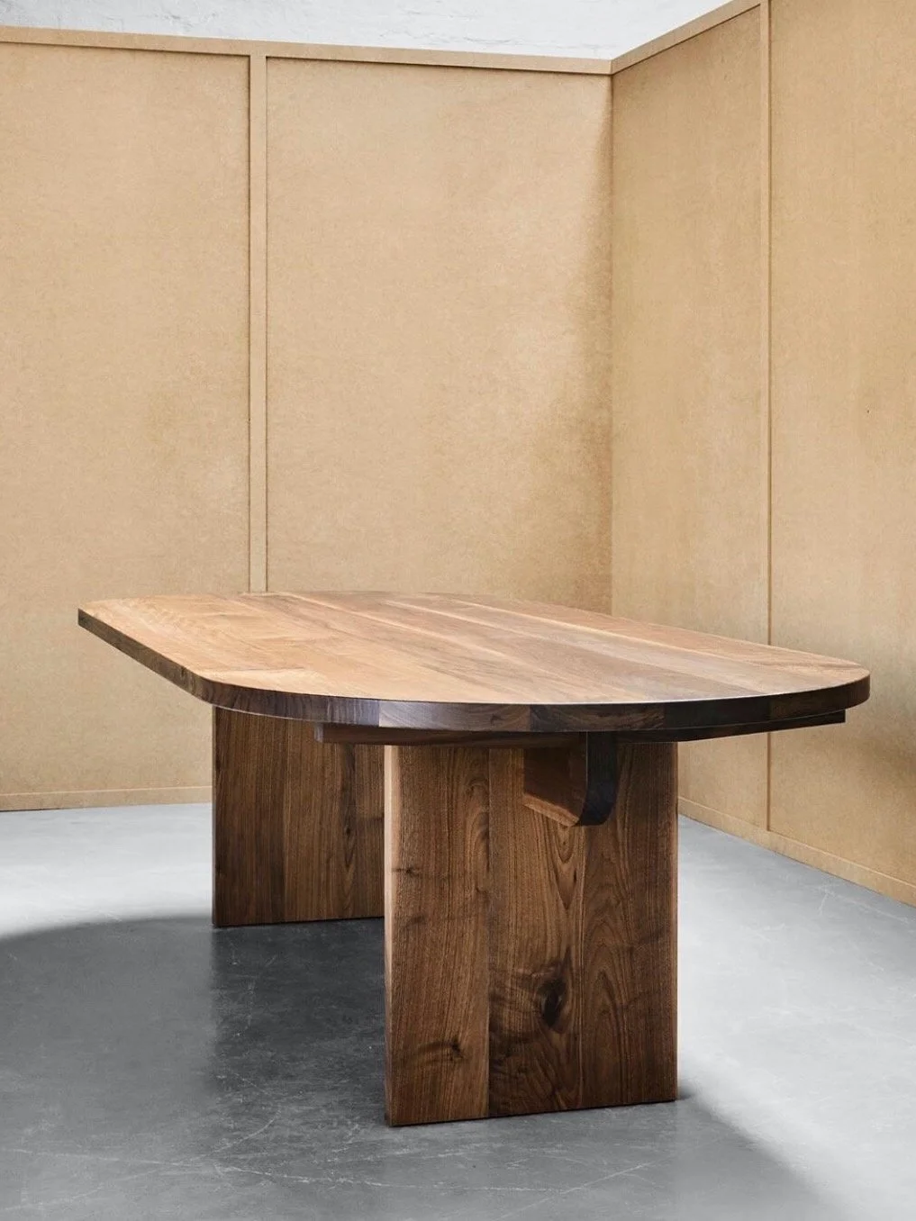 WALNUT DINING TABLE