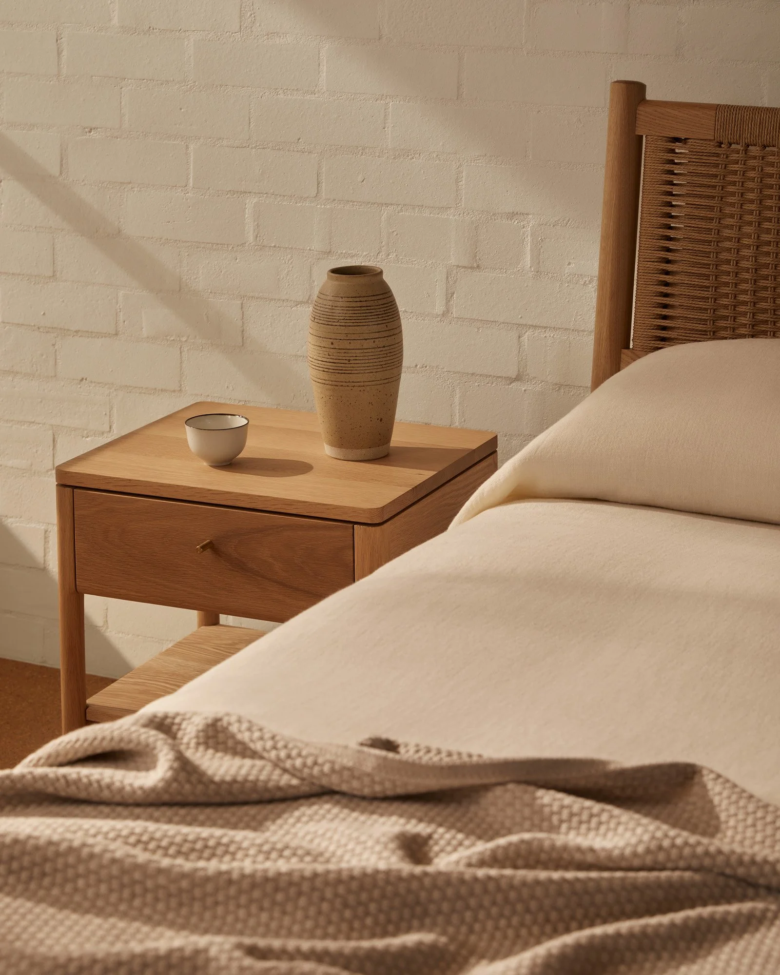 SIMPLE BEDSIDE