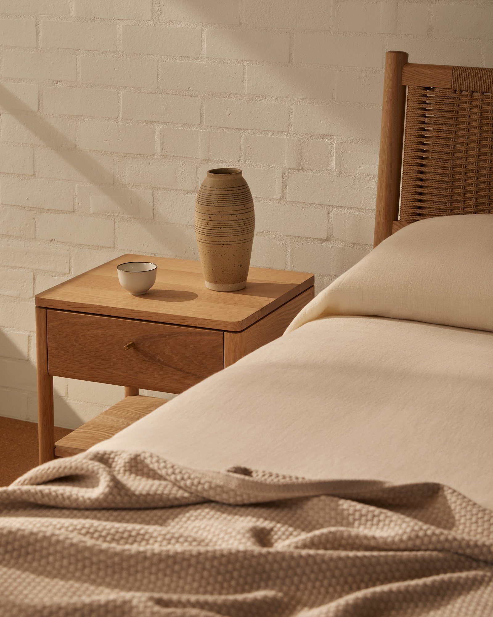 SIMPLE BEDSIDE