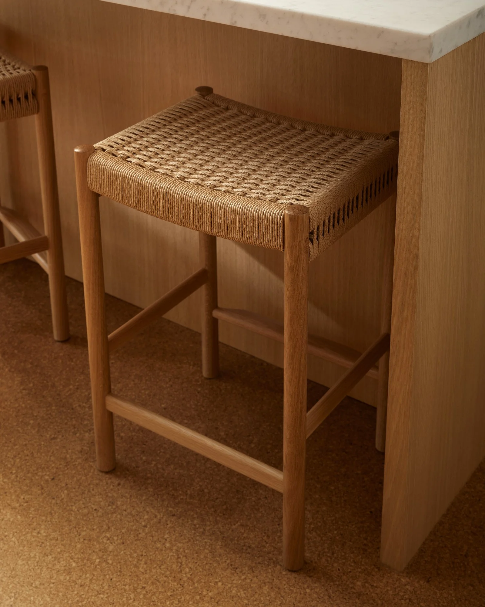 WOVEN STOOL 
