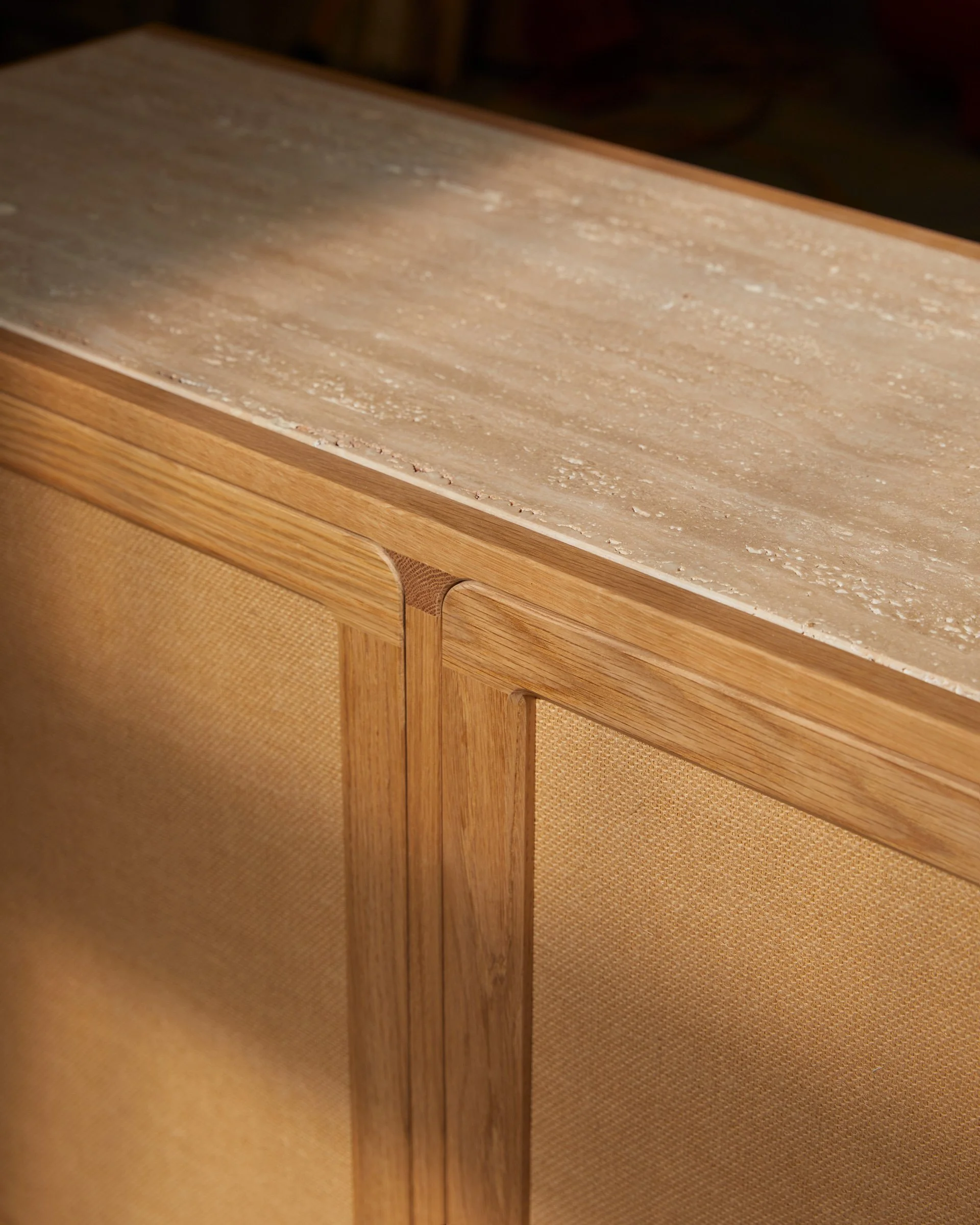 Side Board
