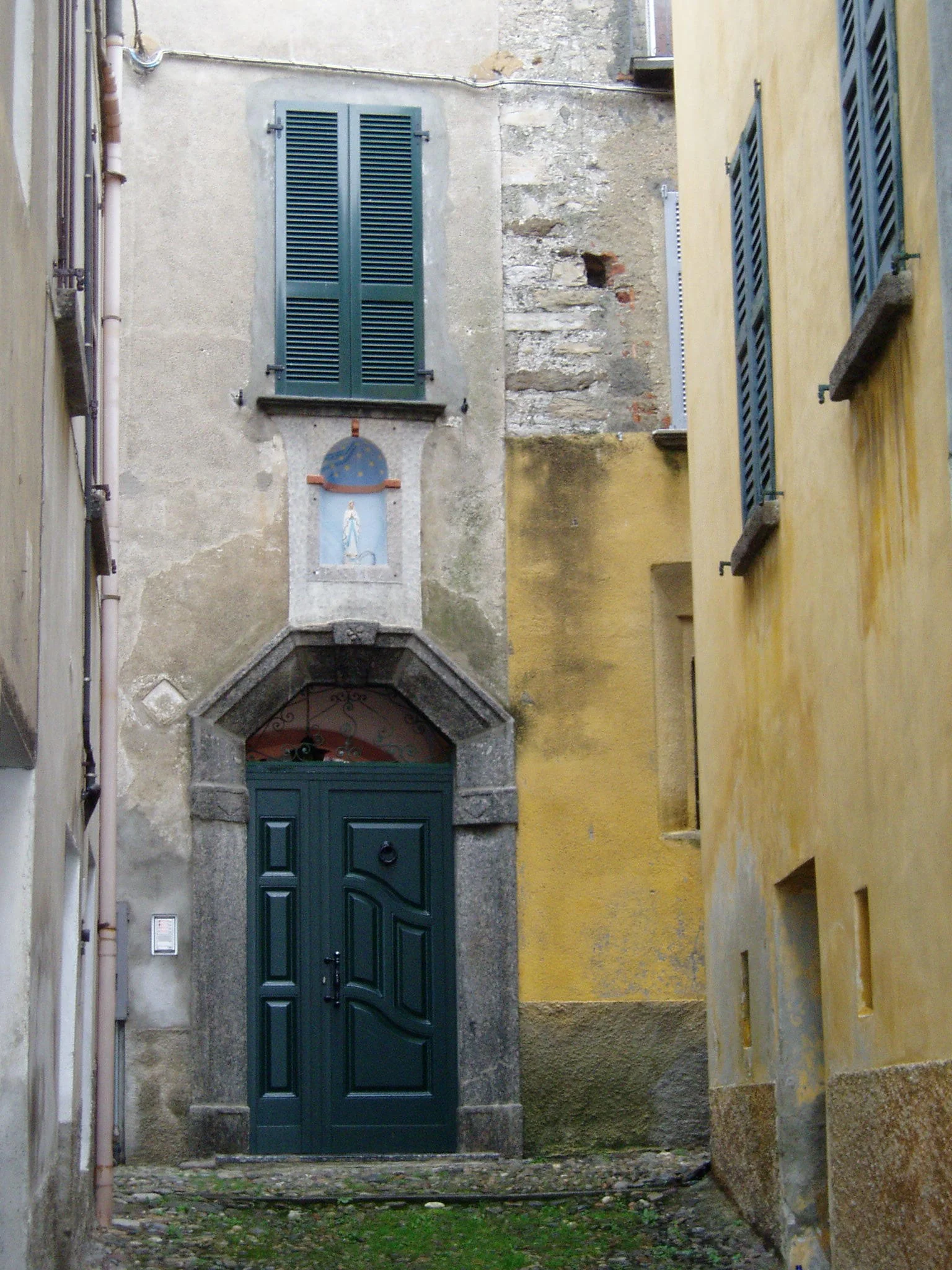   A DOOR NEAR LAKE COMO by Graham Eaton  