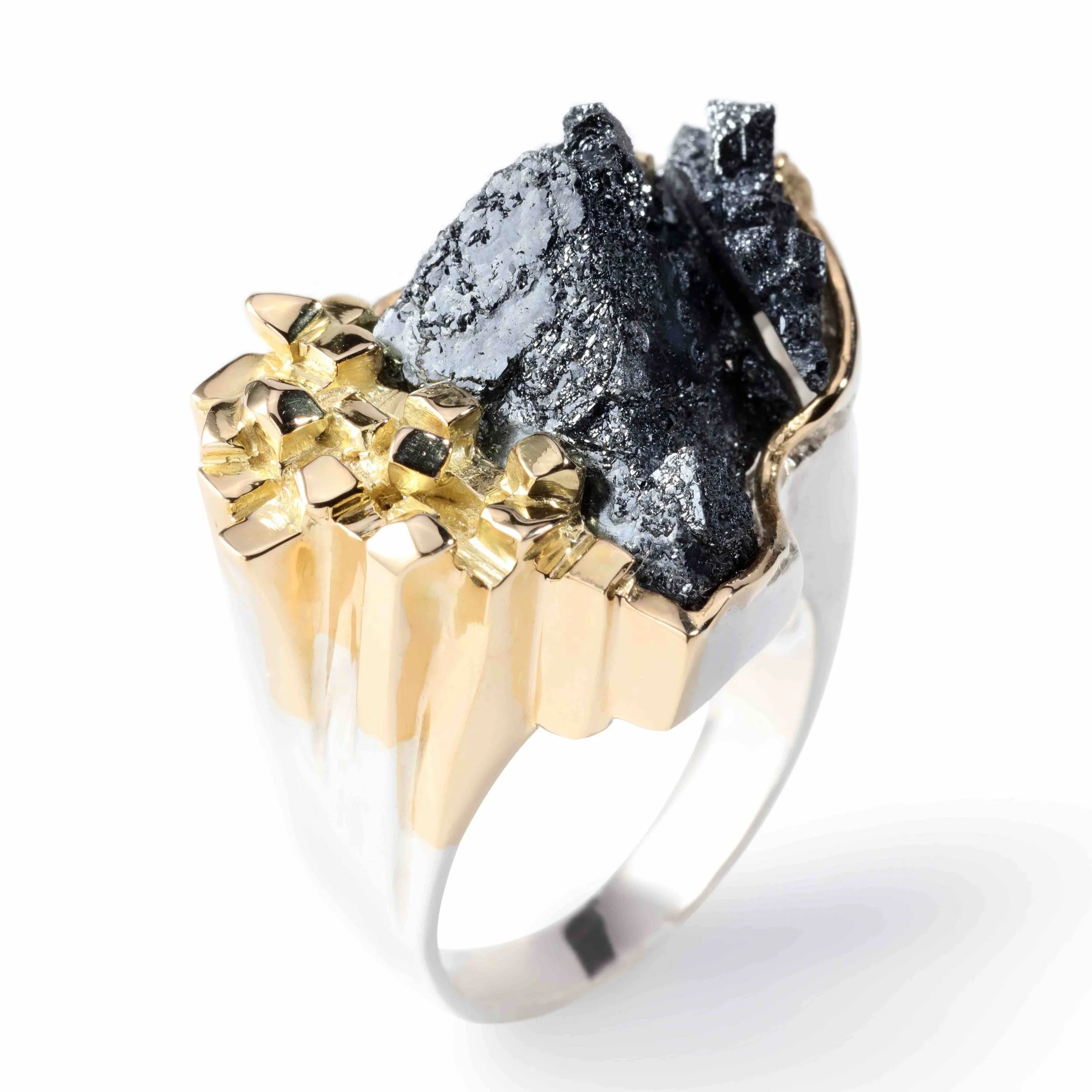 Magnetite-hematite+from+Argentina+set+in+18kts+yellow+gold%2C+925+silver+18kts+white+gold+plated+ring_w_%E5%89%AF%E6%9C%AC.jpg