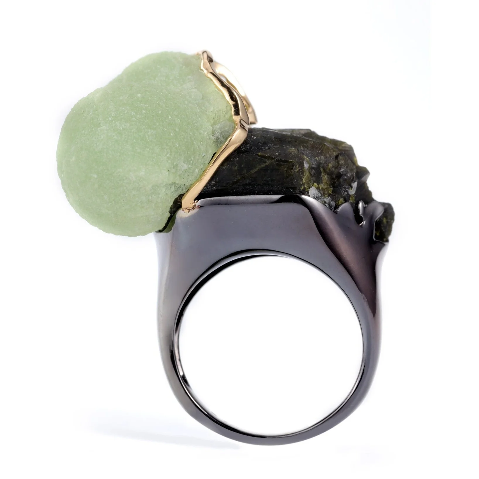 Epidote with Prehnite Ring