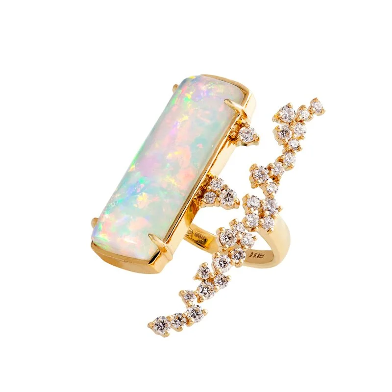 Opal (Ethiopia Wello, 17.8 ct) and a cascade of diamonds, set in 18k yellow gold ring