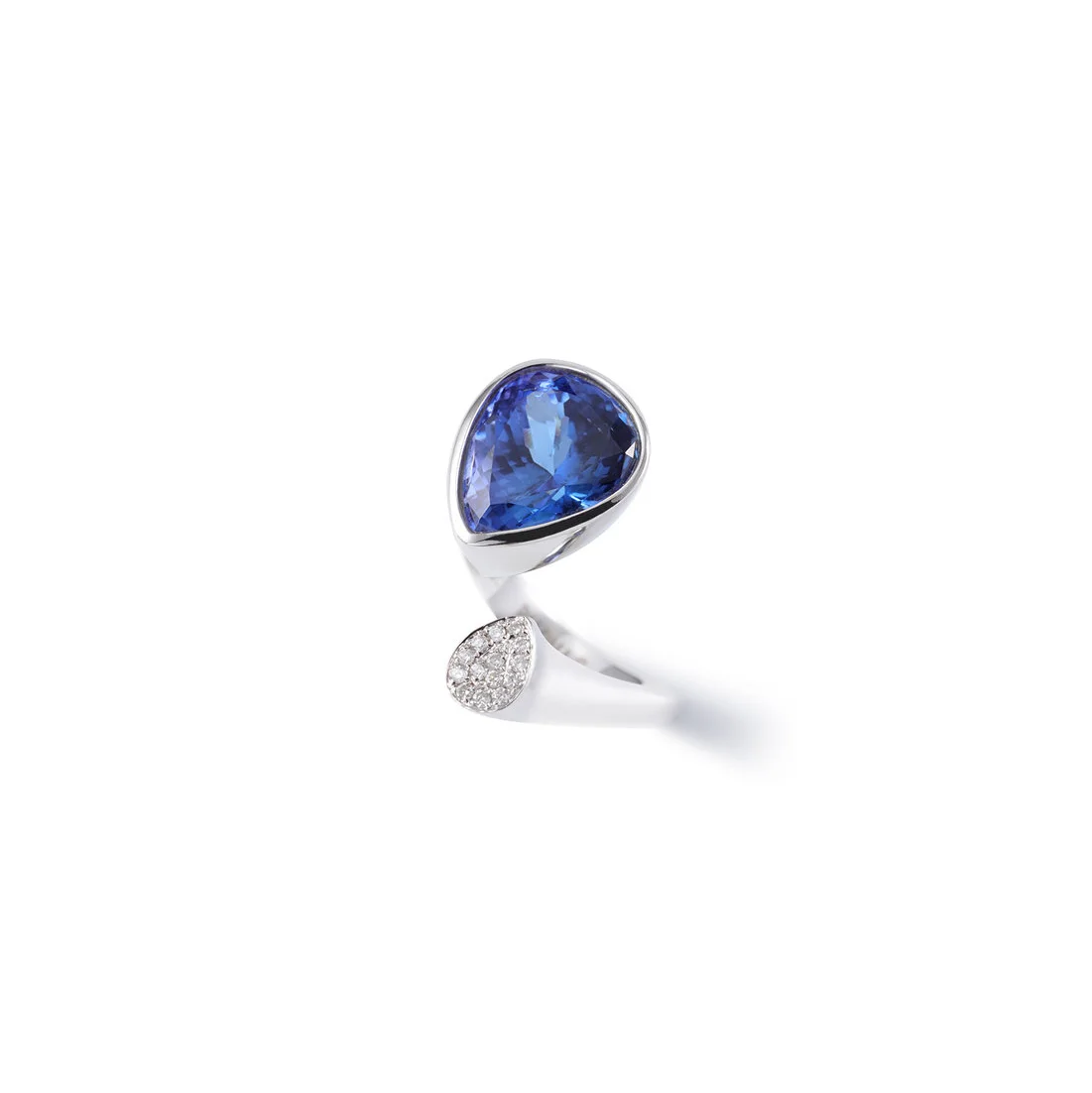 Tanzanite(7.83cts),diamonds,18kts white gold.