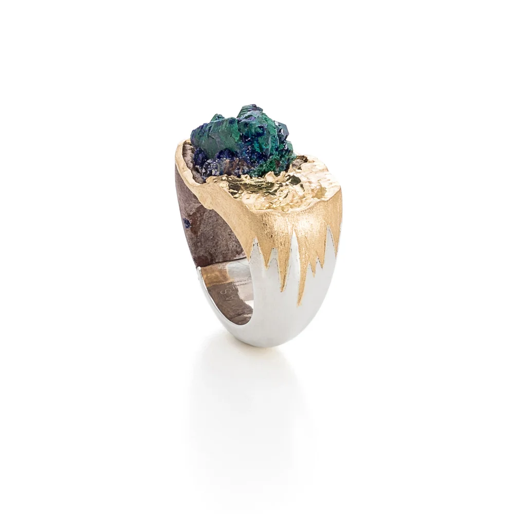 ring-white-zoomed.jpg