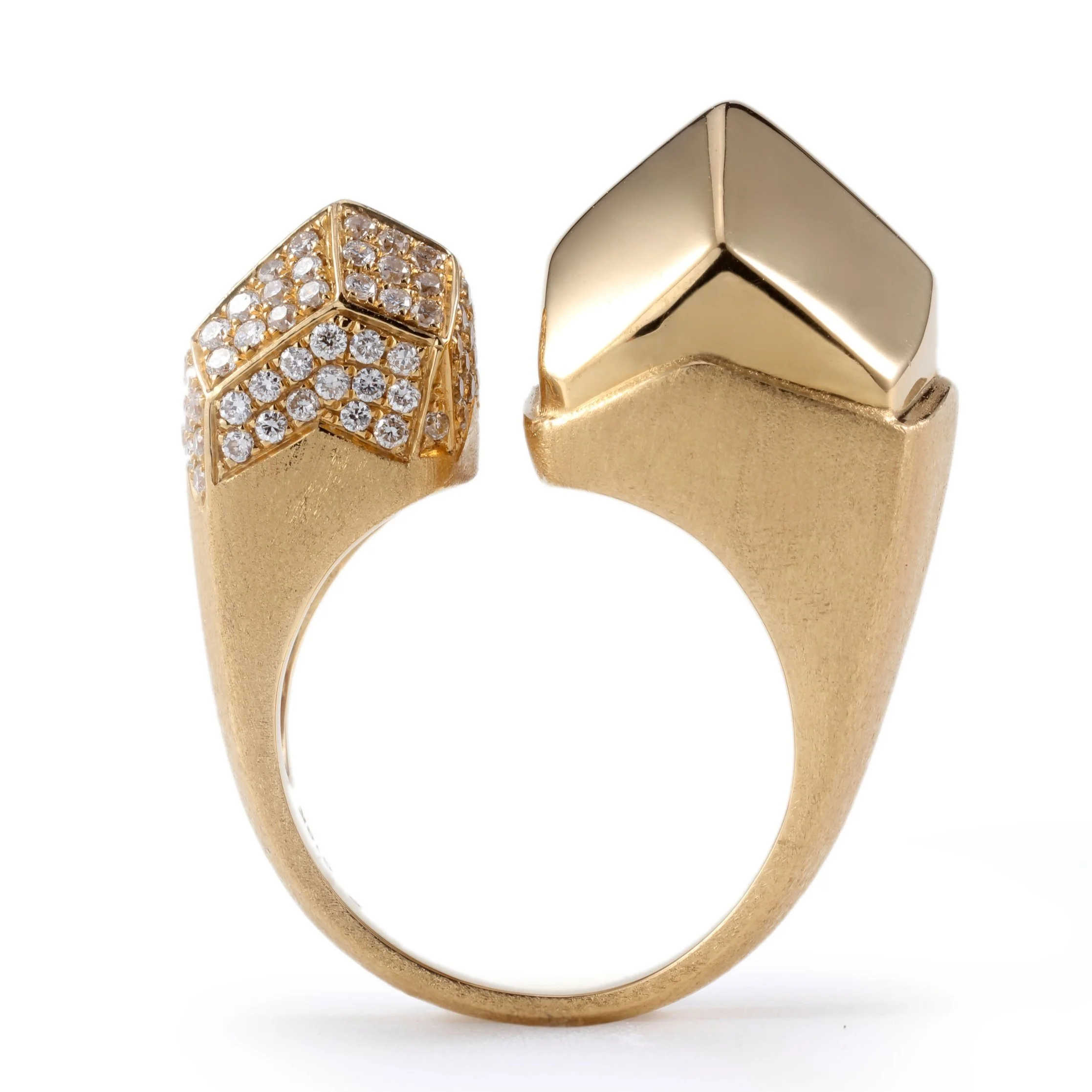 18kts+Gold+and+diamonds+%D0%A1rystal+ring_w_%E5%89%AF%E6%9C%AC.jpg
