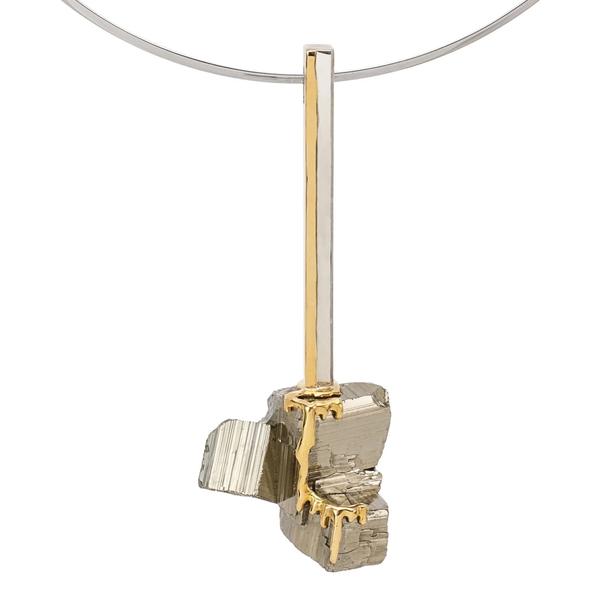 Pyrite+with+melted+18kts+yellow+gold%2C+set+in+18kts+white+gold+necklace-white.jpg