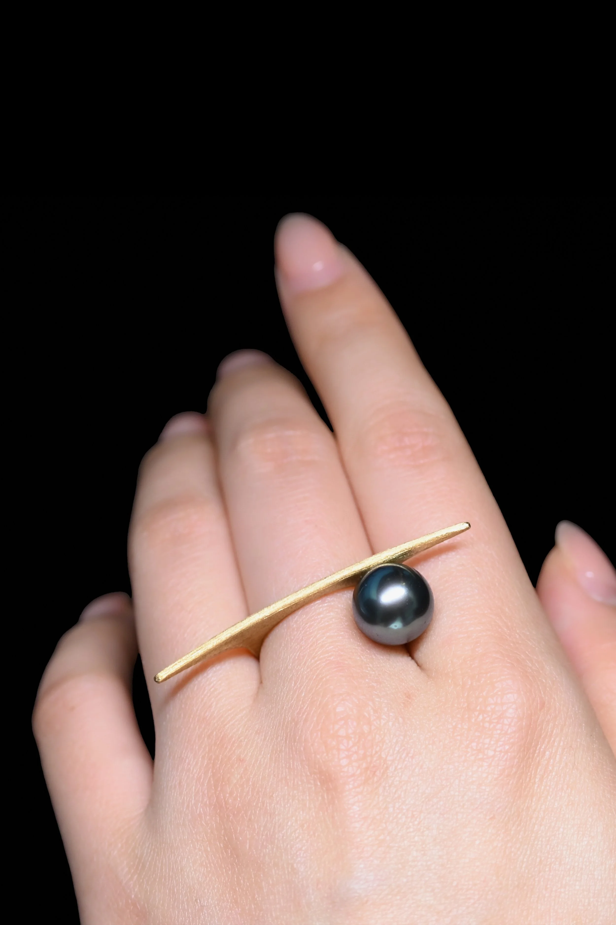 The guiding star Tahitian pearl ring -2.jpg
