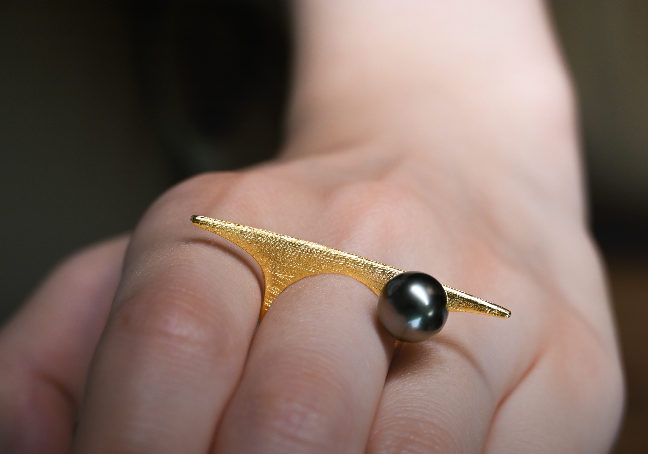 The guiding star Tahitian pearl ring -3.png