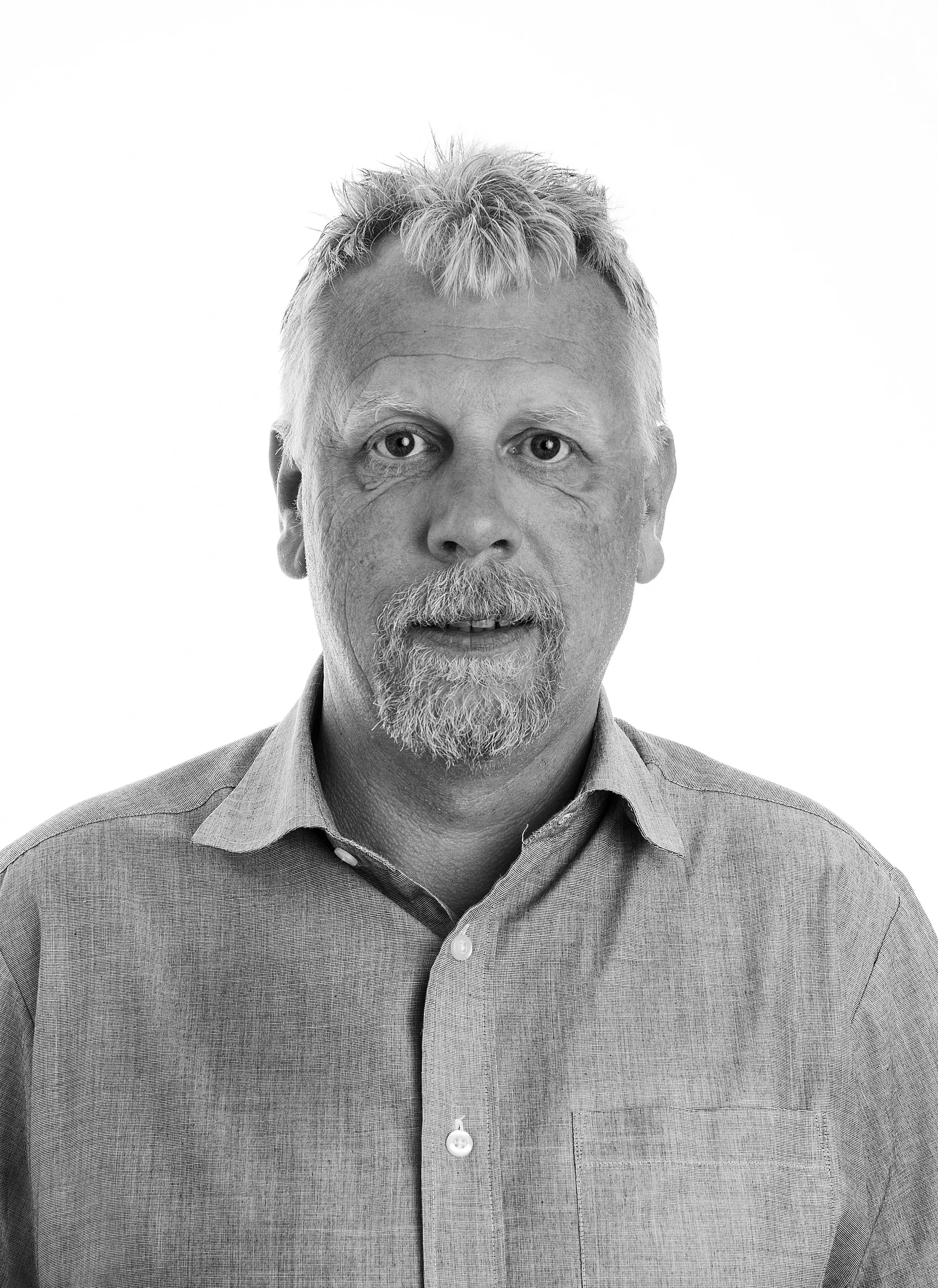 GEIR HAALAND + 47 916 11 865 geir@centrum-trykkeri.no