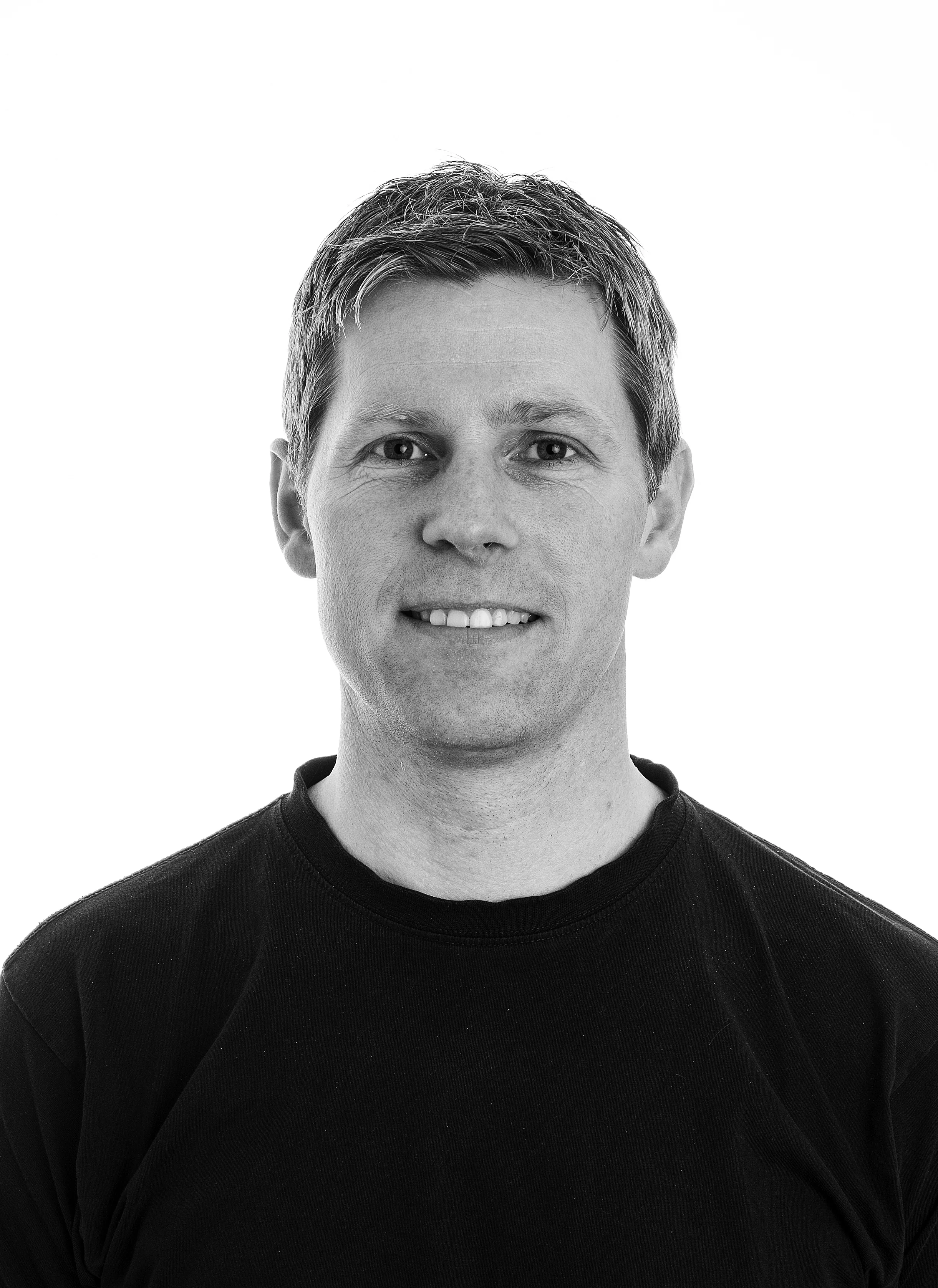 THOMAS TOLLEFSEN +47 922 41 878 post@centrum-trykkeri.no