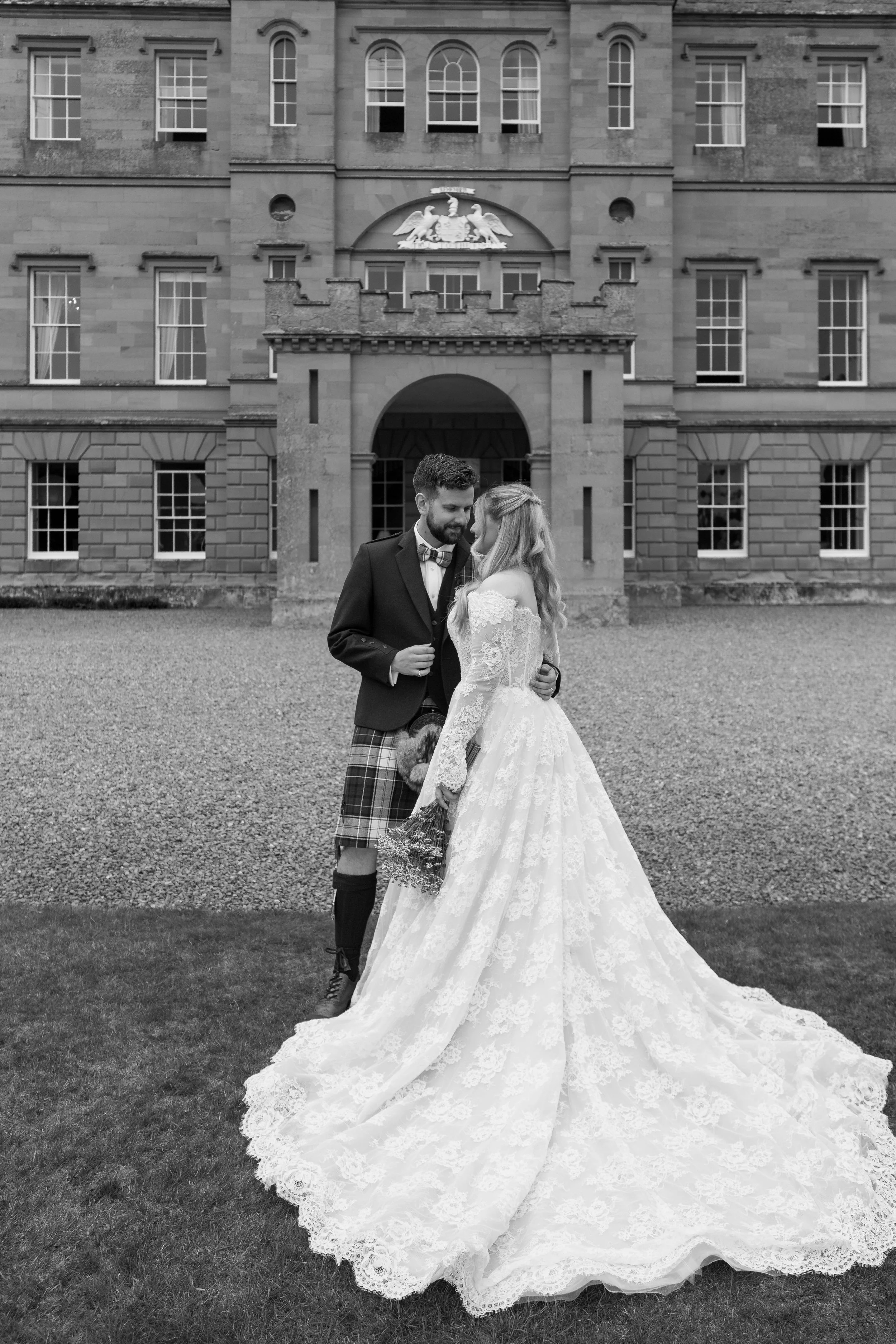 Chris & Georgia's Wedding Day - Wedderburn Castle - Previews (300ppi Resolution)-113.jpg