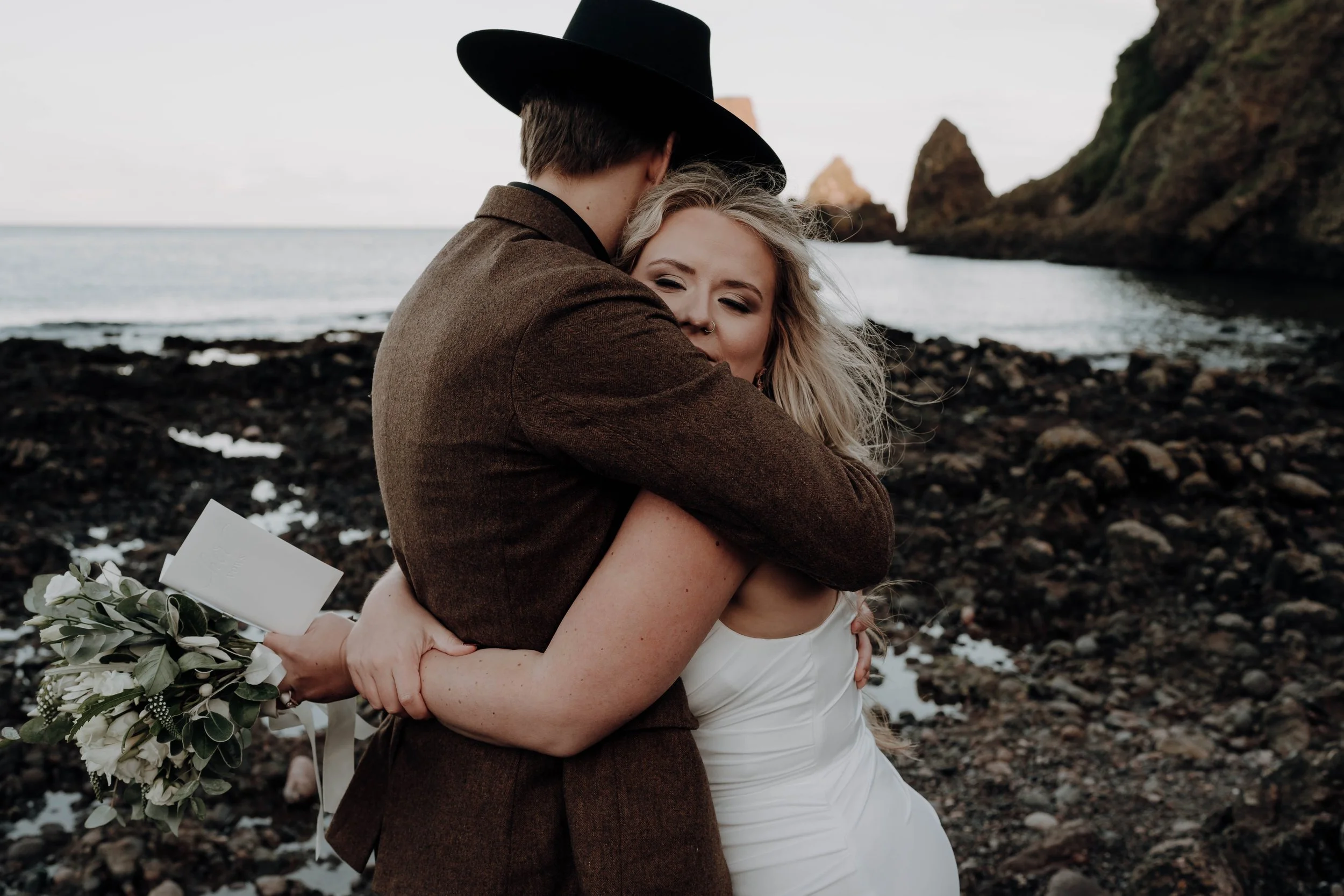 Caleb & Mariah - Dunnator Castle - Previews (240 Resolution)-66.JPG