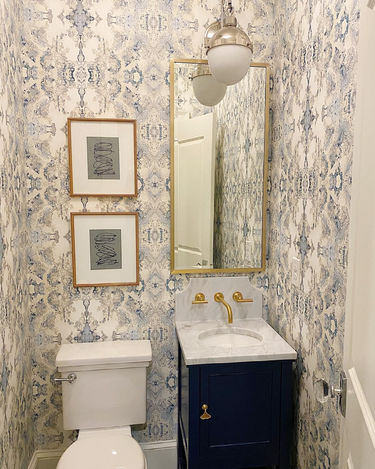 The little blue bathroom! This renovation took forever thanks to old house probs/tiny specs/Covid delays, but it is finally finished and I love it! Thank you to my incredibly patient client/friend for seeing this through to the end. Who knew when you