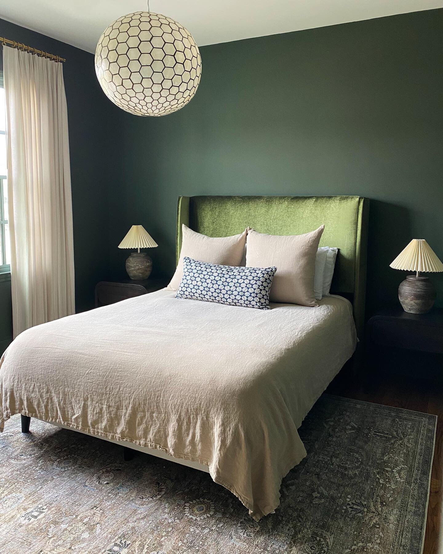 Just wrapped (minus art) this gorgeous guest room with my client @audra_elise. She and I have such fun nerding out over design details, and I am always grateful to her for saying yes to all the fabrics I fall in love with and bring to her house and f