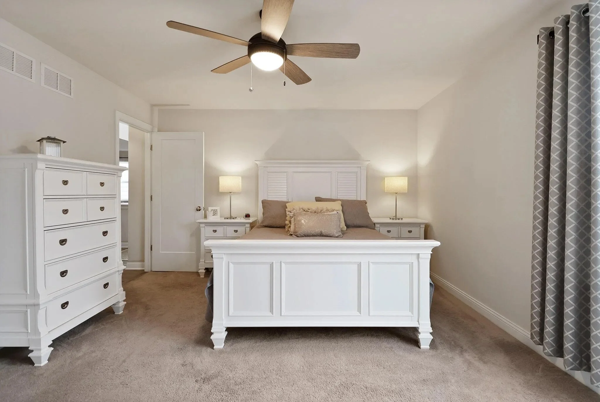 5946 Beacon Lane bed 1.jpeg