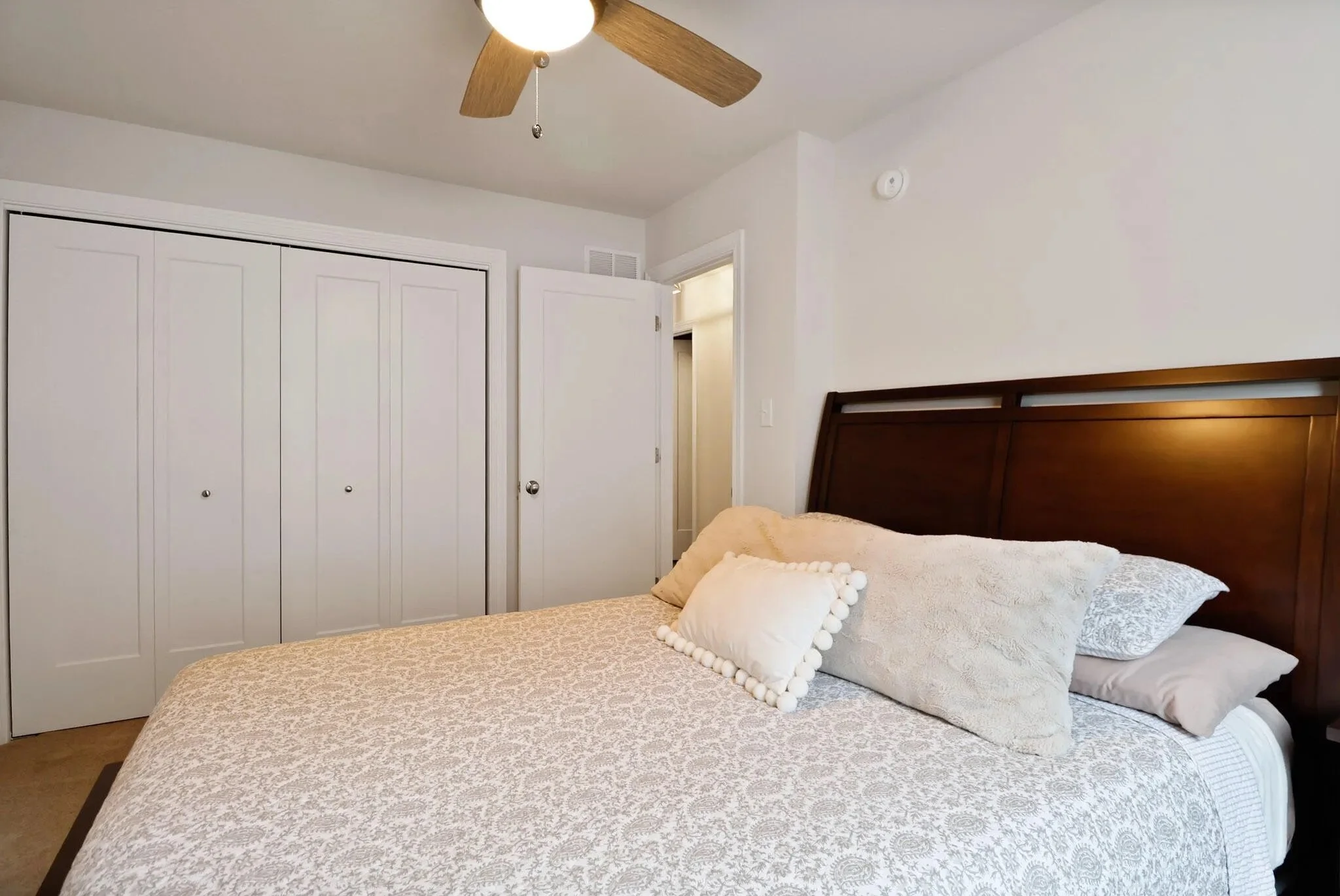 5946 Beacon Lane bed 2.jpeg