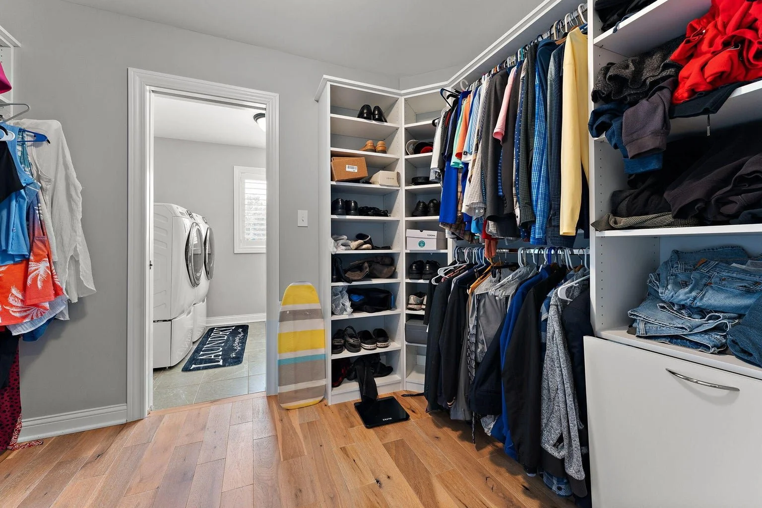 Closet 5956.jpg