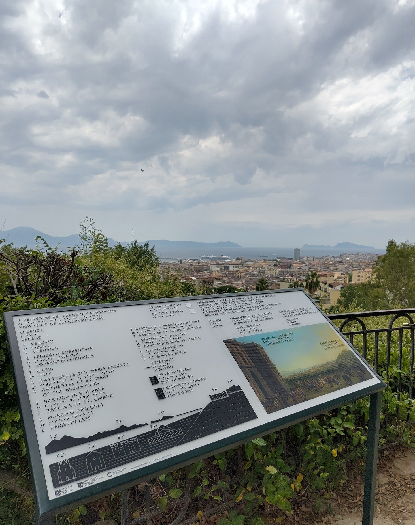 Capodimonte is improving accessibility through its new signage in the park. The signs provide info in Italian, Italian Braille, and English. Tactile cityscapes and models of tree leaves allow visitors to explore the park through touch. QR codes link 