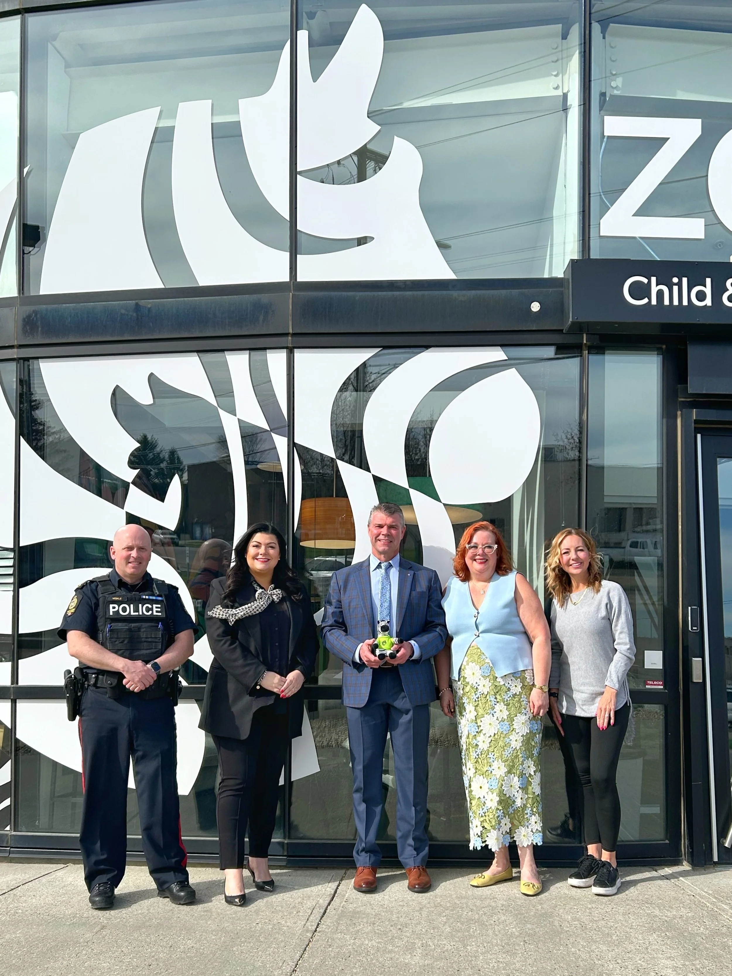 This morning City Councillor Mike Elliott visited the Zebra Centre to tour our space and learn more about how we help families in our community 🦓

We appreciate your support, @mikeelliottyeg! Thanks for coming by! 

#ShowYourStripes